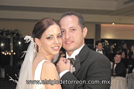 JUNTOS PARA TODA LA VIDA
Ana Lorena García y José Cárdenas.