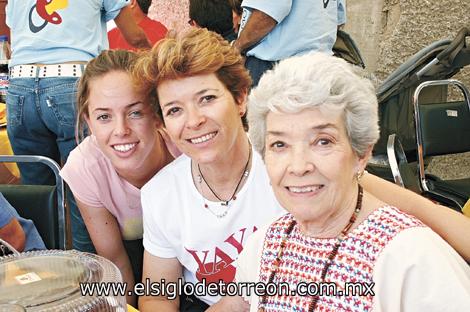 Cecey Villarreal, Anita Segura y Ana María Montaña.