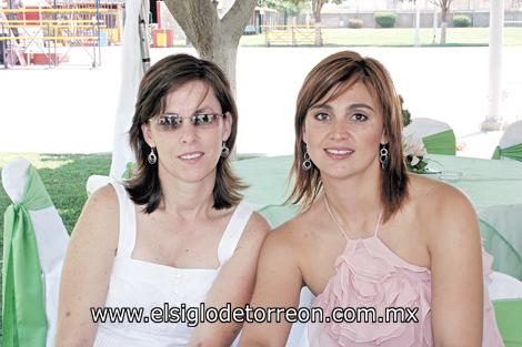 Marcela Siller de Cantú y Ana Claudia Cobián de Arias.