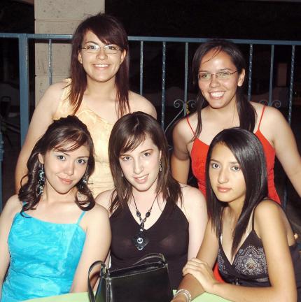 02062006 
Érika Pérez, Daniela Zayas, Brenda González, Andrea González y Margarita Sesatty.