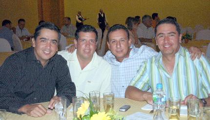 07062006
Francisco Obeso, Ramiro Ortiz, Nito Lozoya y Mauro Obeso.