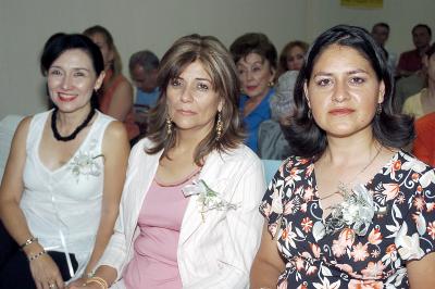 10062006
Patricia García, Sonia de Sáenz y Verónica de Wong.