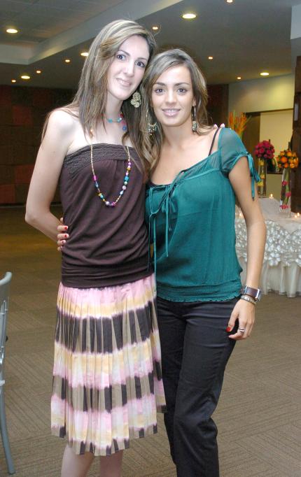 12062006 
Valeria Muñoz y Adriana AGüero.