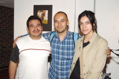 13062006 
Ernesto Canales, Jesús Flores y Adriana Gallegos.