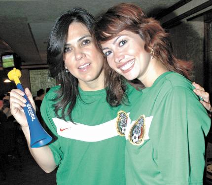 17062006 
Sandra Soto y Sofía Ramos.