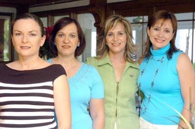 18062006 
Silvia de Porragas, Graciela Rimada, Carmelita de Ávalos y Anabel de González