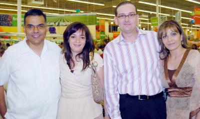 23062006 
Ramón y Mónica de León, Jesús y Mónica de Gutiérrez.