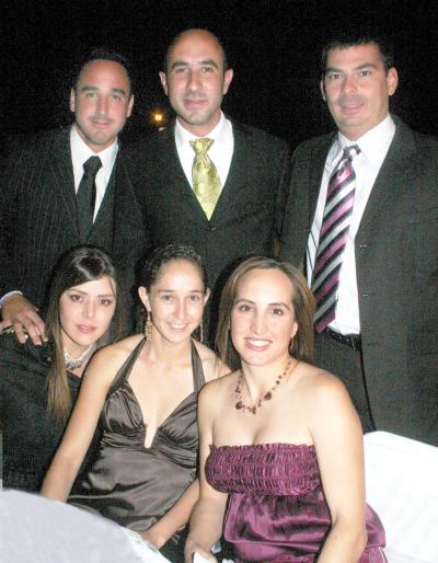 25062006 
Alejandro Ortiz y Nidia Dávila, Ángel Ortiz y Mónica Desentis, Jorge Jiménez y Angélica de Jiménez .