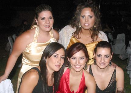 26062006 
Ana Luz Arreola, Lorena Pérez, Mirvat Jalil, María Olayo y Diana Barrios.