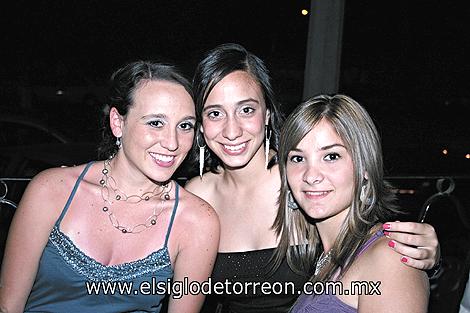 Valeria Córdova, Pamela González y Gidi Mena.