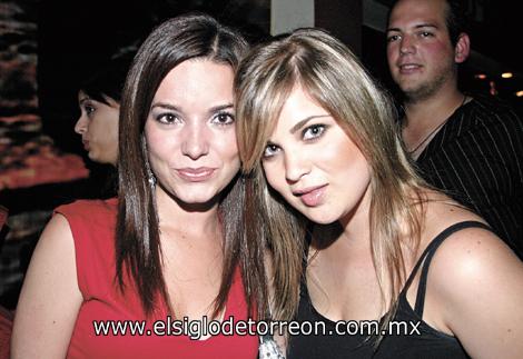 Luisa Espada y Adriana Suárez.