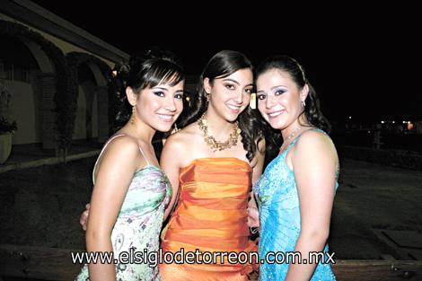 Nancy de la Garza, Maribel Tumoine y Andrea Romero.