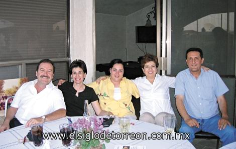 Ángel, Rocío, Antonieta, Ana y Germán.