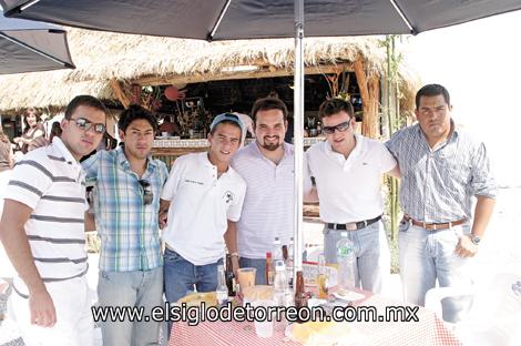 Gustavo de la Garza, Gerardo Bejarano, Hassan y Ricardo Hamdan, Alejandro Alférez y Jorge Acosta.