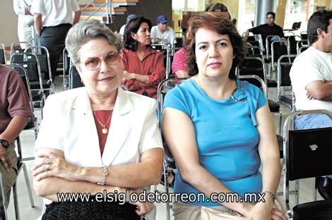 Patricia Simental Acosta y Elba Acosta Aguirre.