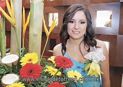 FELIZ POR SU PRÓXIMA BODA
Jennifer López Hernández.