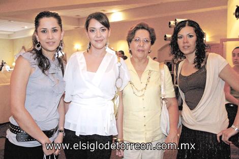 Karina, Gloria, Gabriela y Gaby Batres.