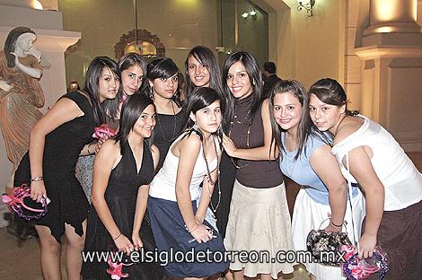 Paola Salinas, Mariana Zertuche, Luisa Estrada, Jennifer Beuchot, Andrea Alvarado, Lizeth Ayala, Priscila y Sofía de la Torre.