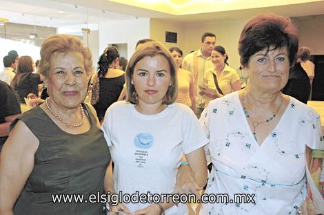 Esthela Varela, Pilar González y Pilar Zamorano.