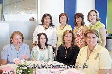 Velia R. de Berlanga, Alma I. de Garza, Norma S. de Garza, Tere García de Herrera, Lourdes G. de Islas, Laura González Dueñes, Patricia V. de Villarreal y Consuelo G. de Macías.