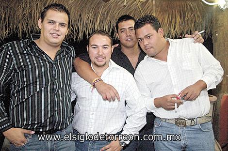 Ricardo Lazalde, Alan Obeso, y Abel Siller y Popo Bustos.