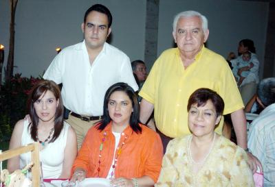 01072006 
Jorge Rivera Villalpando, Carmelita Mendoza de Rivera, Carmen Rivera, Jorge Rivera y Tina Zugasti de Rivera.