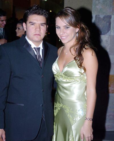 02072006 
Armando Navarro y Marifer de la Garza.