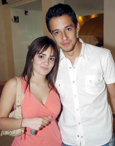 02072006 
Mariana Rodríguez y Alejandro Elizalde.