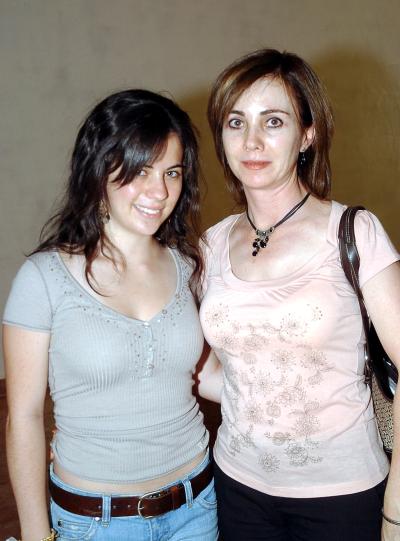 02072006 
Carmen Revuelta y Mónica Pámanes.