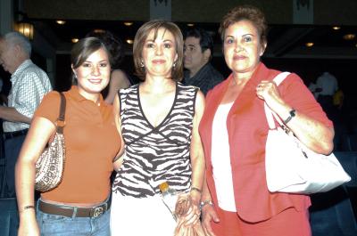 02072006 
Natalia Garza, Laura de Barrio y Any Barrio.