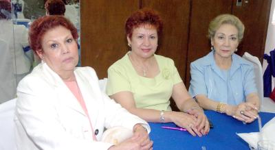 02072006 
Adolfina de Hermosillo, Oralia de Martínez y Socorrito de Quintanar