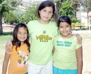 14072006 
María Fernanda Tabares, María del Pilar Meraz y Victoria Parra