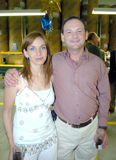 16072006 
Mónica y Armando Pérez Merodio.