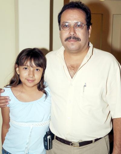 16072006 
Luis Chávez y Jennifer Chávez C.