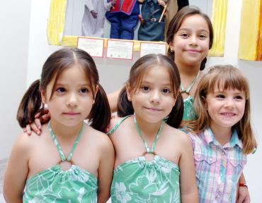 16072006
María José, Alicia y María Isabel Ojeda Y Ana Cristina González