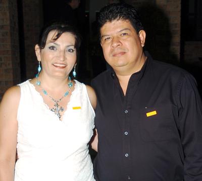 23072006 
Pedro Ávila y Gaby García de Ávila.