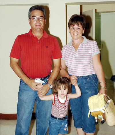 23072006 
Rocío Torres, Sergio Sifuentes y Renata S.