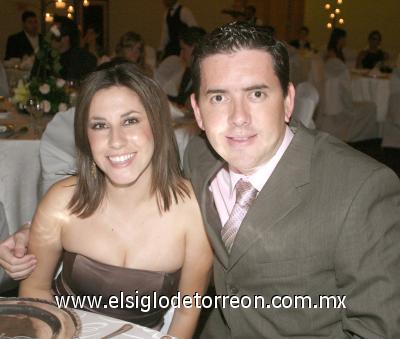 30072006 ana Laura Muñoz y Ricardo Dueñes.