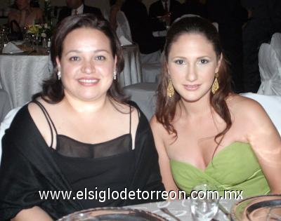 05082006 
Cecy Cansino y Luly Berlanga