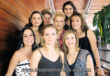 Uliana Akatova, Itziar Muguerza, Griselda de León, Angélica de León, Melissa Villarreal, Marina Gorbenko, Natalia Riazanova y Bárbara de León.