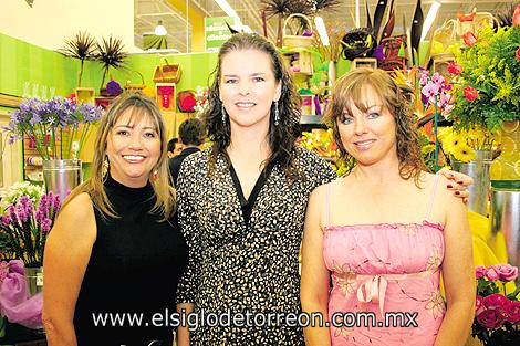 Ginny y Blanca Flores y Patricia André.