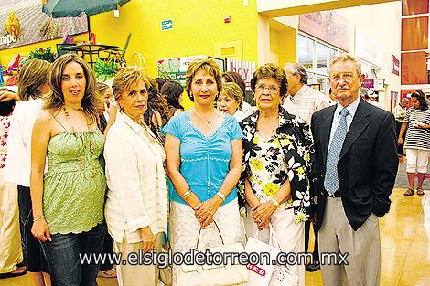 Gilda H. de Nahle, Rosina López Nava, Bertha Aurora Berlanga, Bertha E. de Berlanga y Sergio Berlanga V.