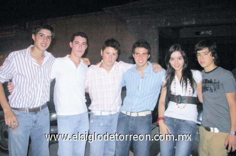 Gerardo Armendáriz, Fernando y Timmy Sánchez, Tito Salas, Ale Ramos y Gerardo Berlanga.