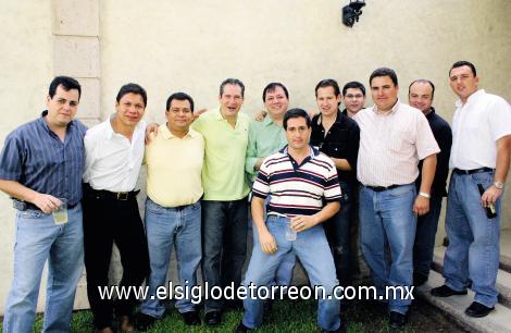 Alfredo, Iván, Riky, Luiser, Gerardo, Arturo, Beto, Miguel, Carlos, Miguel y Víctor.