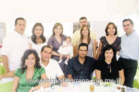 Quico y Paty De Cayón, Carlos y Ana María García, Rodrigo y Valeria González, David y Daniela Medina, Ricardo y Sonia Fiscal, Lilia Sánchez de Mortera y Jimena Mortera Sánchez.