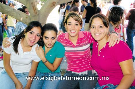 Valeria Trasfi, Karla Dabdou, Carla Farías y Lorena Hernández.