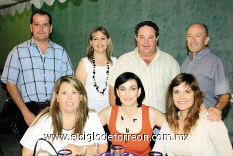 Rocío de González, Margara de Díaz, Malule de Pérez, Manuel González, Gerardo Viesca, Mayela González de Viesca y Pato Carrillo.