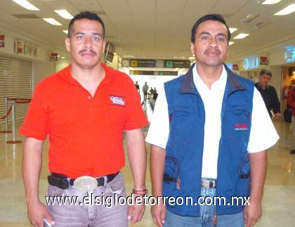 07092006

Procedente de la Ciudad de México llegaron a Sergio Cabrera y Martín Vázquez.