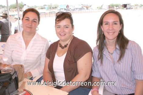 Irma Talamás, Alejandra Cárdenas y Christa Pérez.