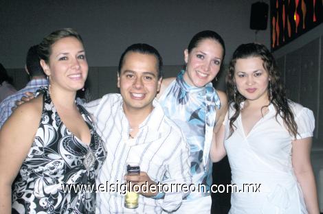 Ana Paula Ledesma, Ricardo Martínez, Jessica Sotoluján y Maica Ortiz.